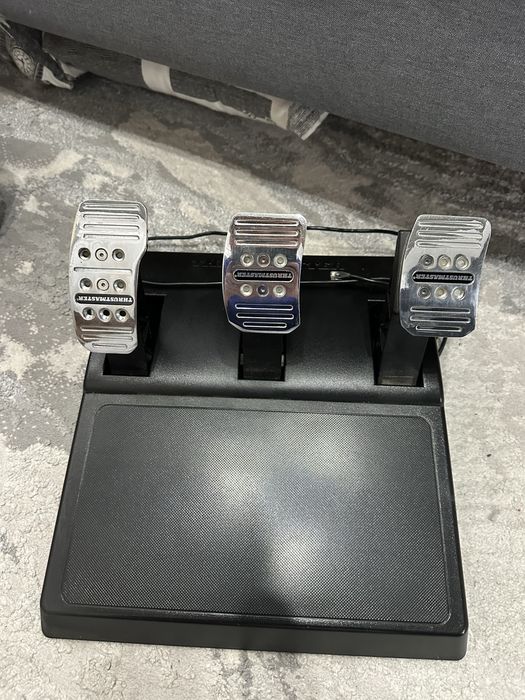 Kierownica thrustmaster t300 ferrari edition