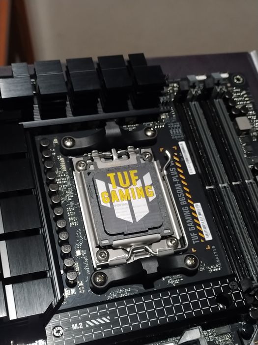 Motherboard ASUS B650M-Plus WIFI