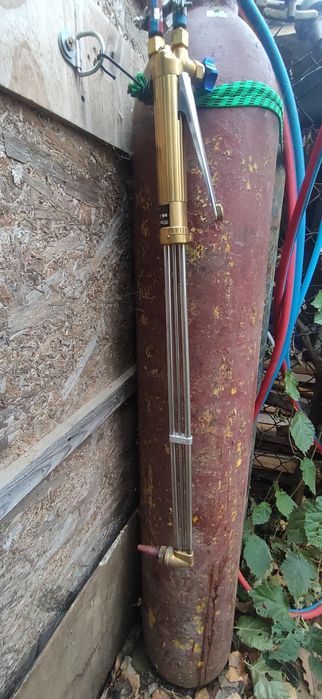 Butle, palniki, gazy techniczne, tlen, acetylen.