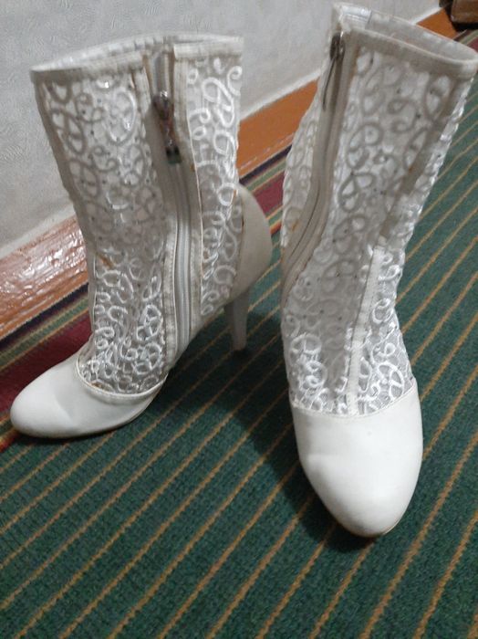 Продам женскую обувь