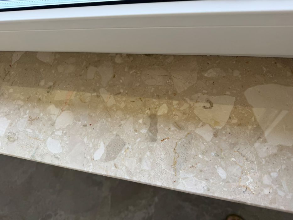 Parapet BOTTICINO o wymiarach 210cm x 20cm x 3cm