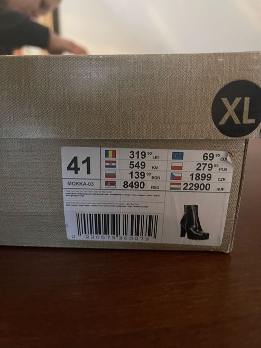 Botki Sztyblety Lasocki czarne na obcasie