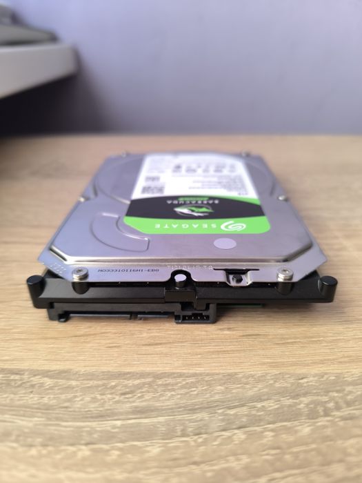 Dysk twardy Samsung Barracuda 4TB W pełni sprawny