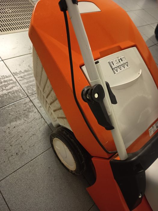 Máquina de cortar a relva - STIHL RME 443