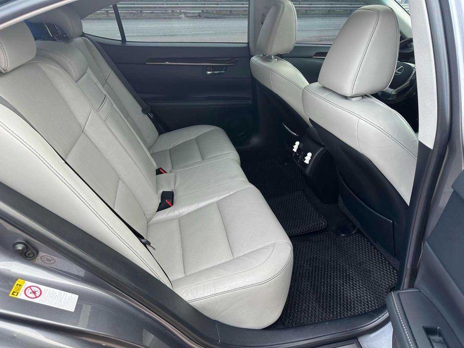 Продам Lexus ES 350