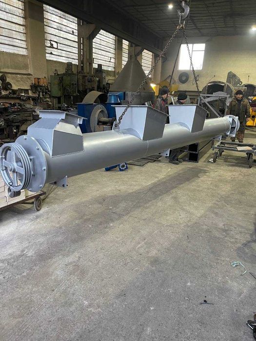 Ковшовий (норія), скребковий, шнековий транспортери.