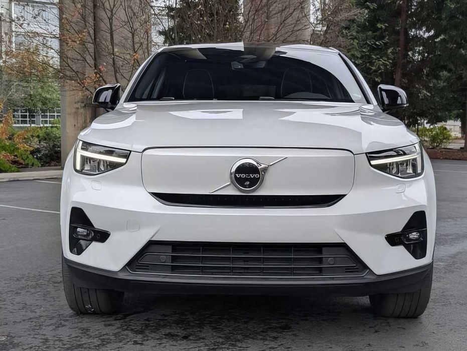 Volvo C40 Recharge      2023