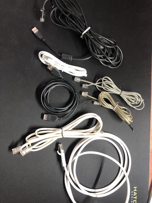 Різноманітна кабелі для ПК, інтернет та факс