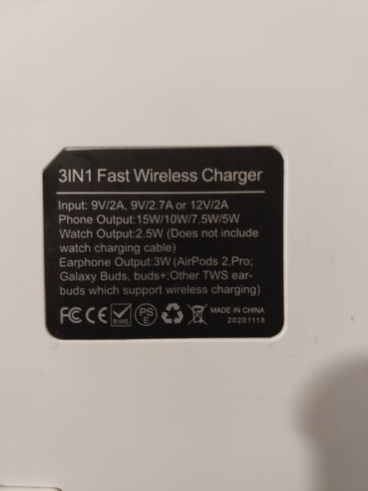 Беспроводная быстрая 15w  зарядка 3 в 1