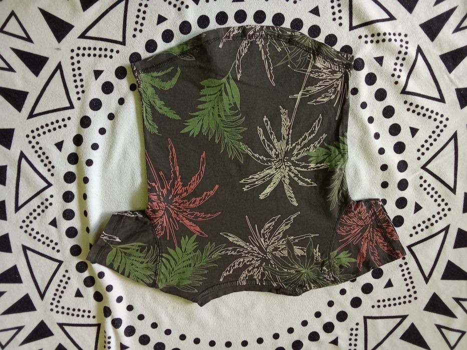 Tshirt w palmy 104 Reserved