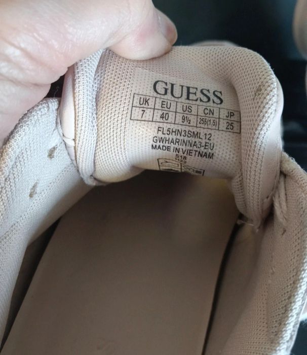 Buty damskie Guess 40