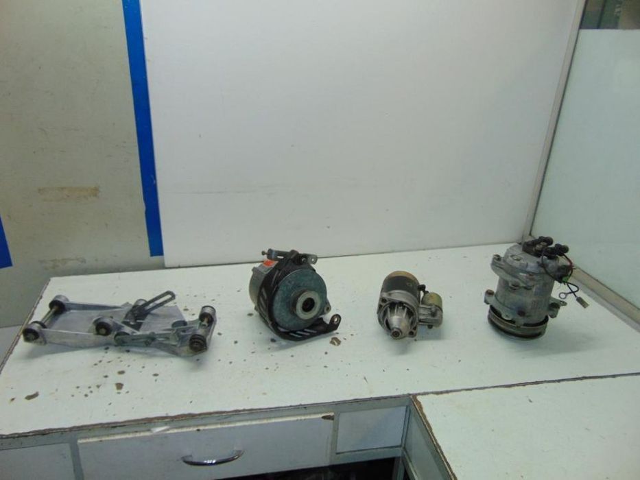 Volvo 780 Turbo coupê Bertone compressor usado em bom estado
