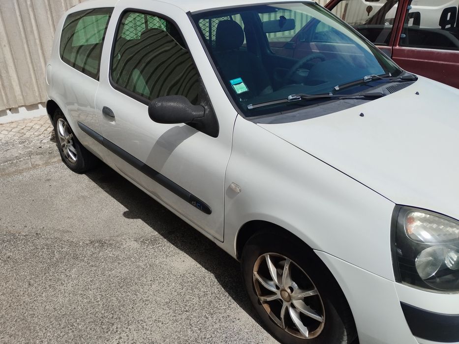 Renault Clio II 1.5 DCI (65 CV)
