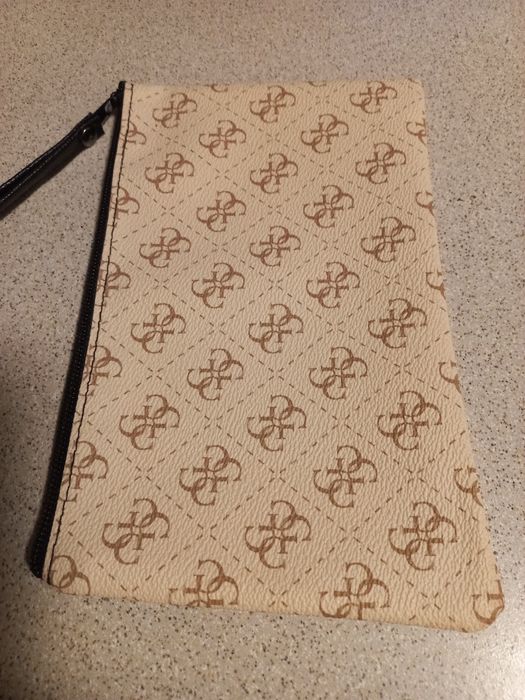 Kosmetyczka lub futerał na telefon