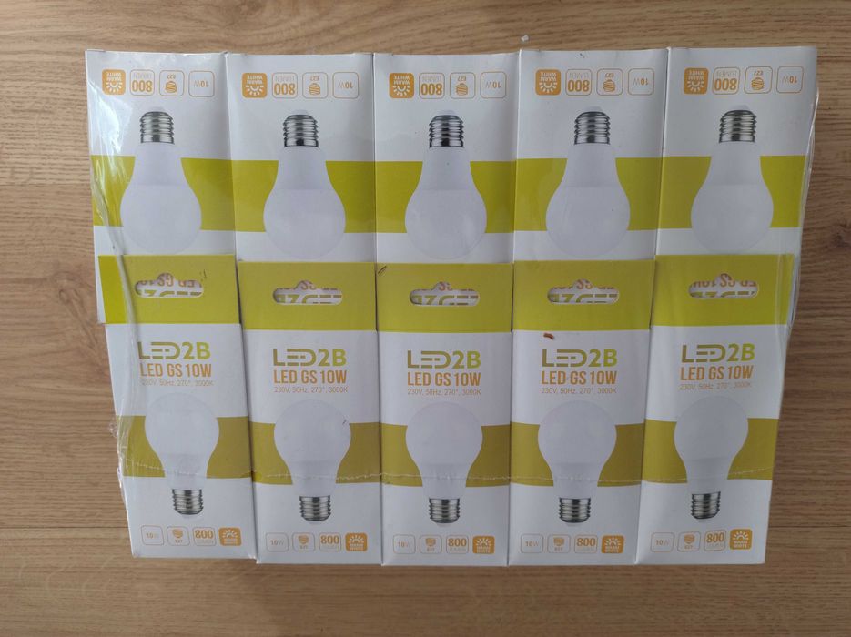 Zestaw: 10x żarówka ciepła 10W,E27,800 lumen + 10oprawka termopl. E 27