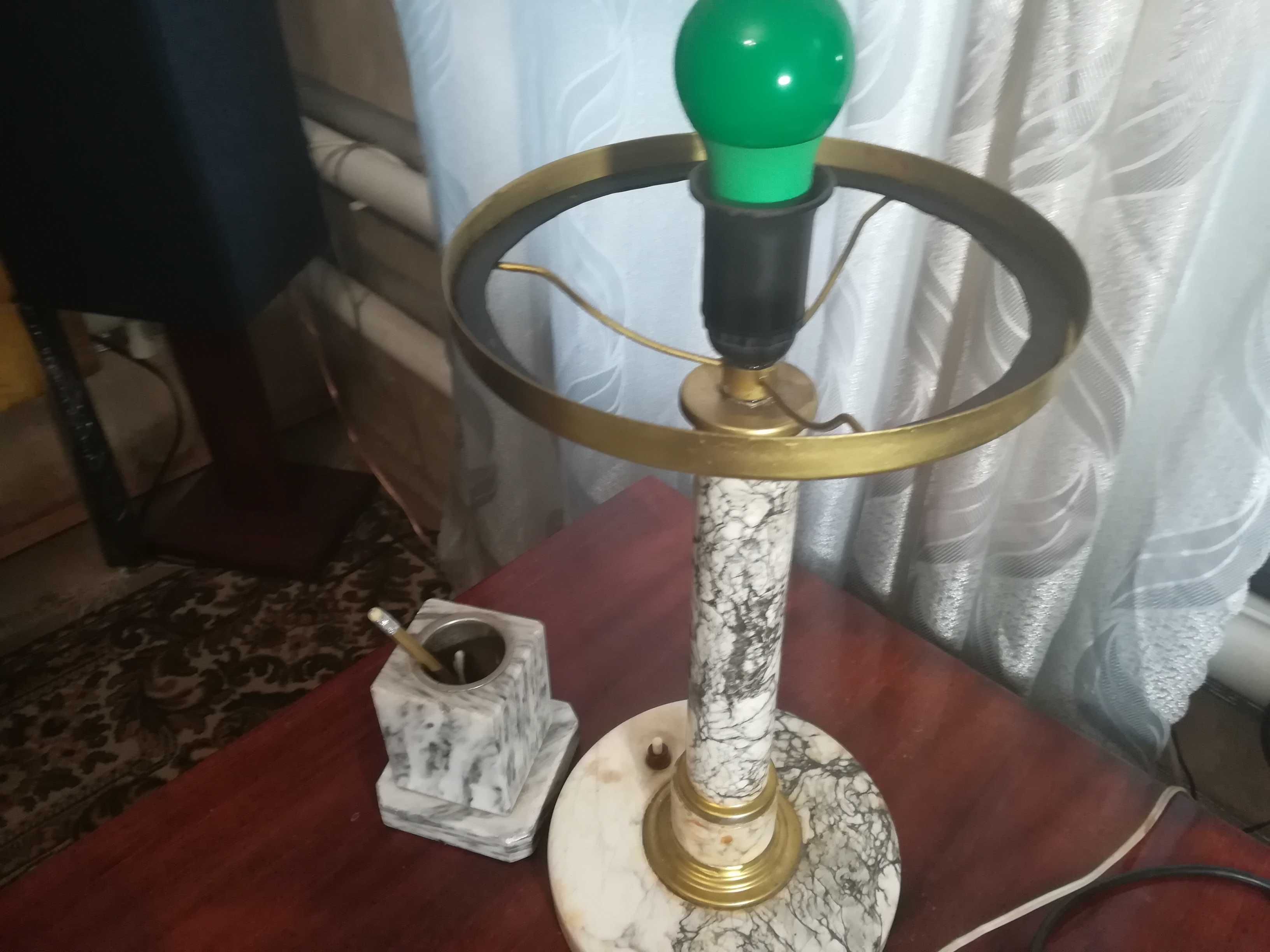 Лампа настольная зеленая с мраморным стаканом для карандашей.: 3 000 ...