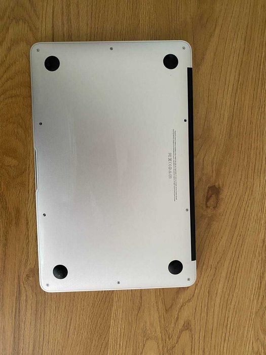 MacBook Air 11 2014 / i5 / 256GB SSD / 4GB / рабочий
