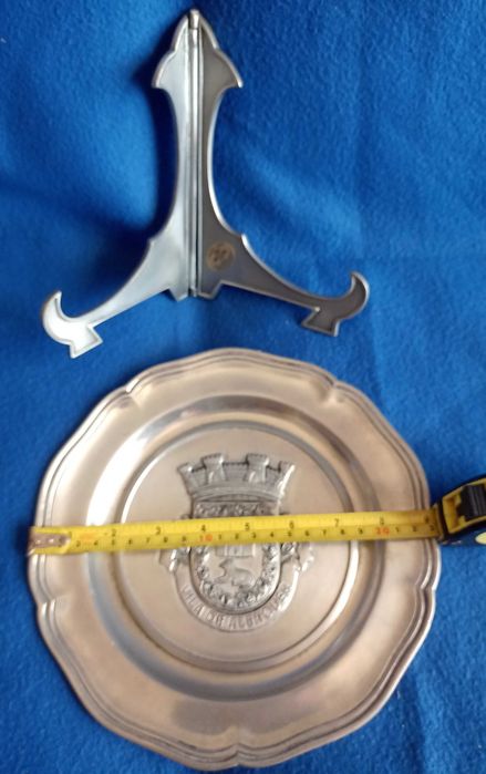 Tin Decorative Plate and Stand Set425336051976130561