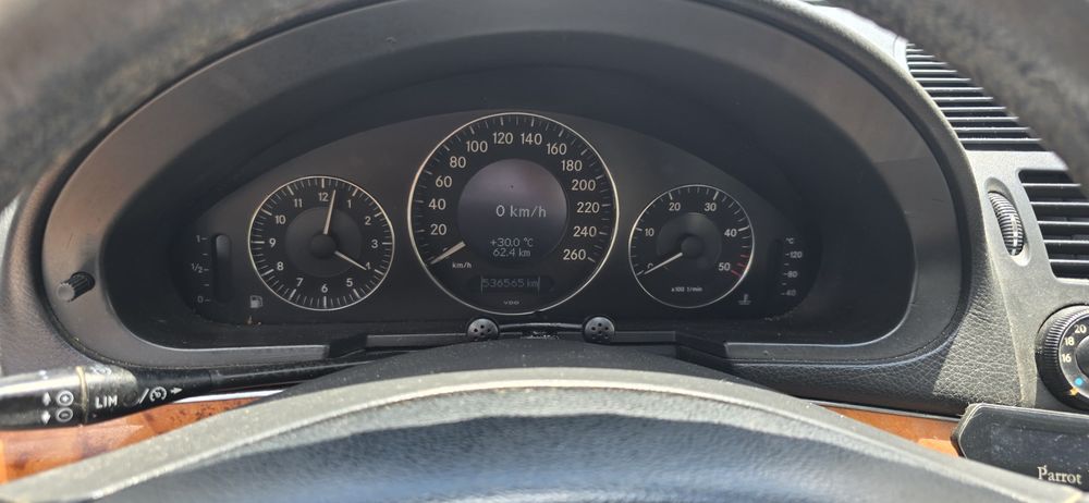 Mercedes benz E220 cdi