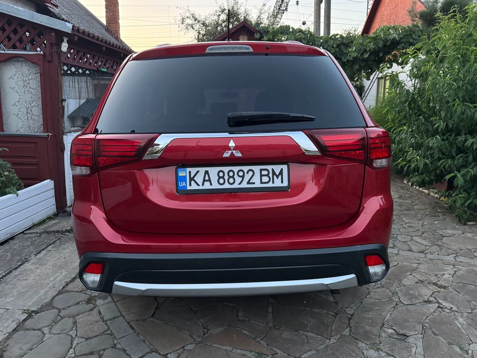 Mitsubishi Outlander 2015
