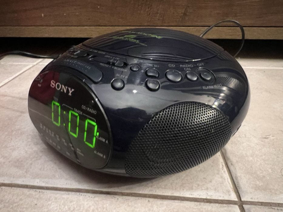 Sony Dream Machine ICF-CD831L