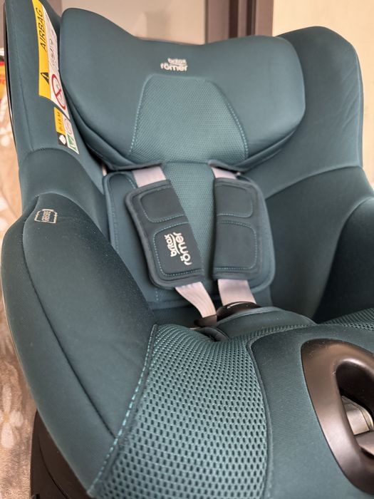 Автокрісло Britax Römer DUALFIX PRO M поворотне