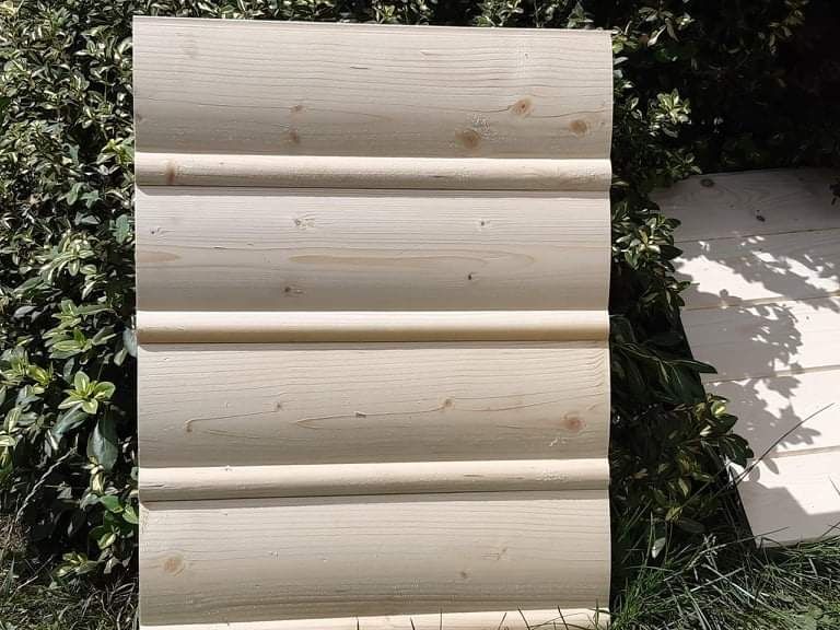 Deska świerkowa pół bal z wałkiem