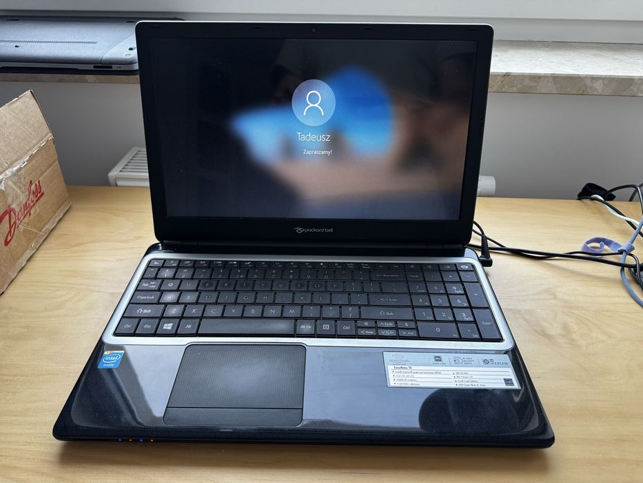 Sprawny laptop Packard Bell, windows 10