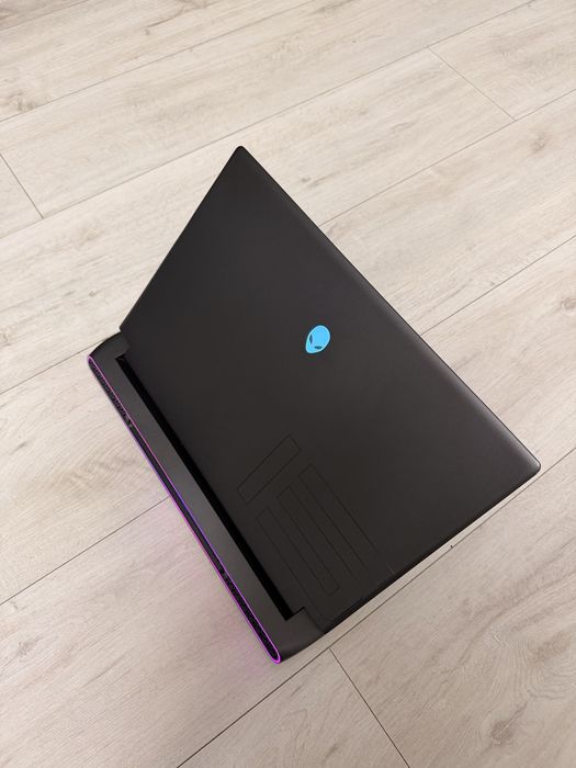 Ігровий ноутбук DELL Alienware M15 R6 11800H + RTX3070 8G + 2K 240Hz
