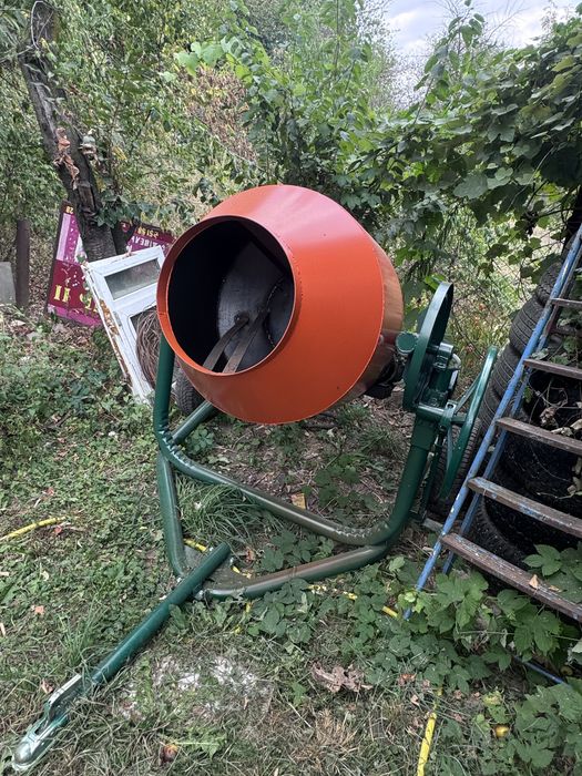 Бетонозмішувач новий