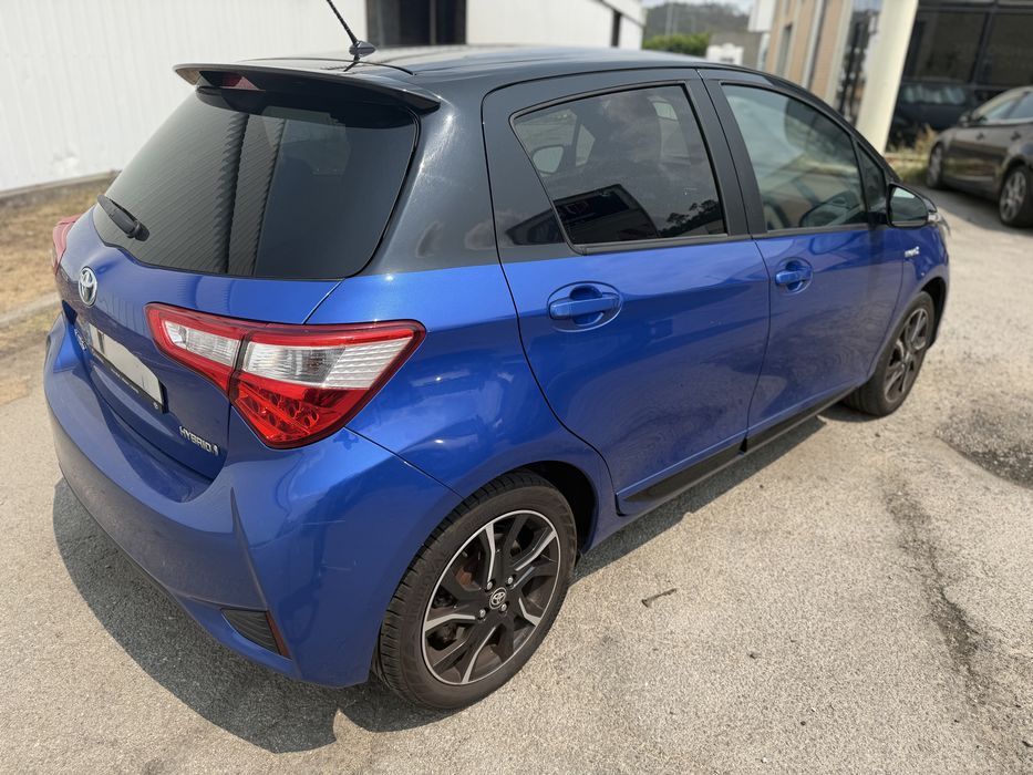 Toyota yaris 1.4 hybrid  autonatico — photo 5