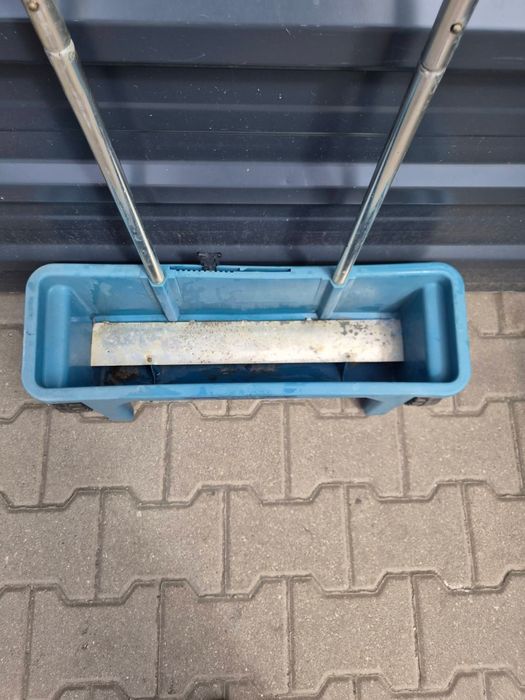 Siewnik rozsiewacz trawy