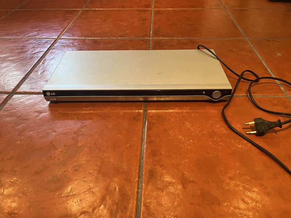 Leitor de DVD / CD LG (Modelo Slim Prateado)