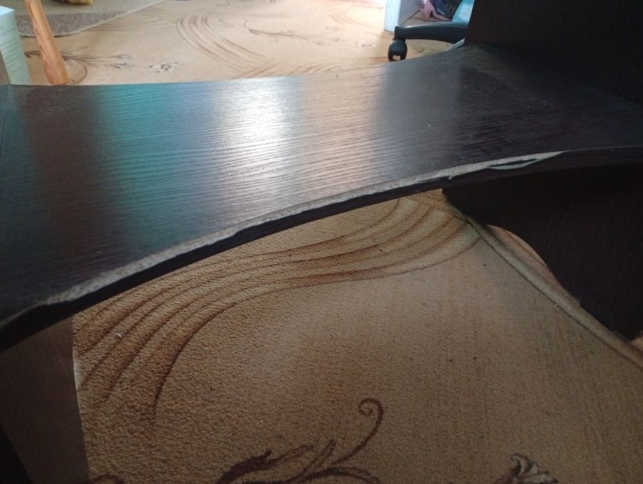 Журнальний столик