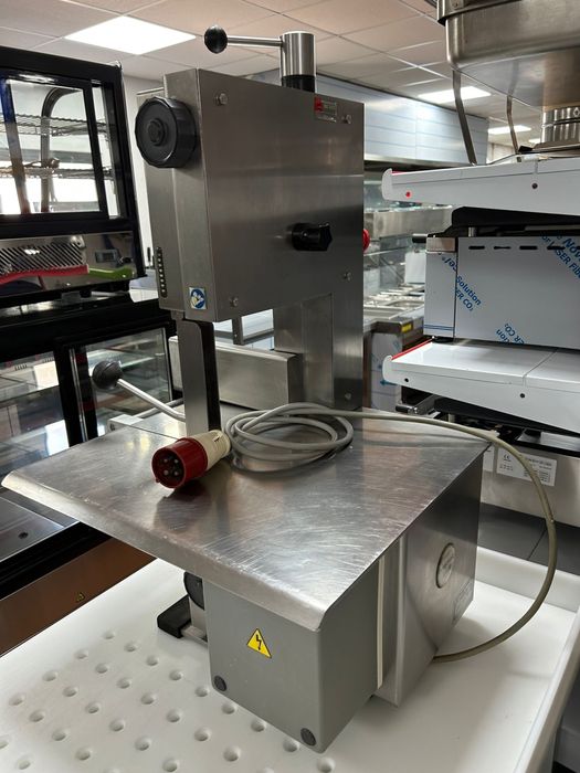 Serra ossos Medoc impecável