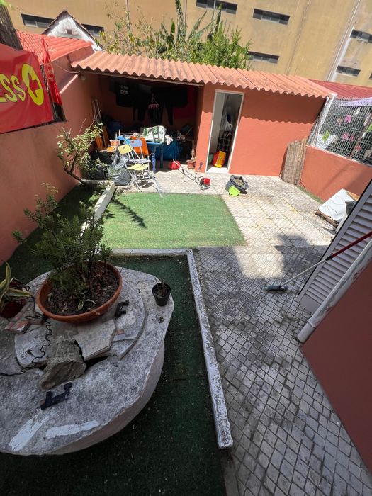 Jardinagem e limpezas e limpezas de terrenos