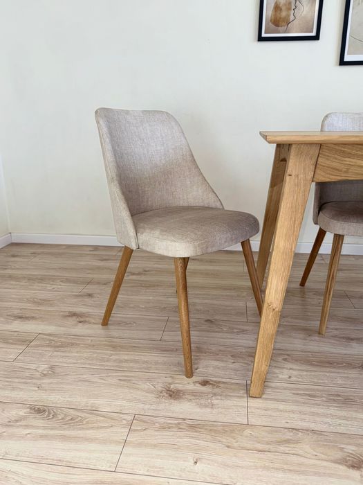 Krzesło dębowe tapicerowane-dostępne od ręki
