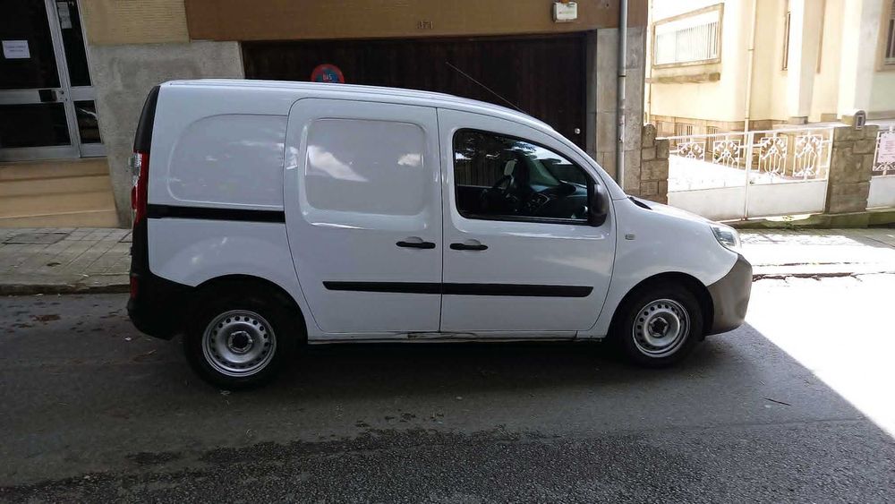 Renault Kangoo 1.5Dci 3 lugares  A/C Nacional iva já incluido no preço