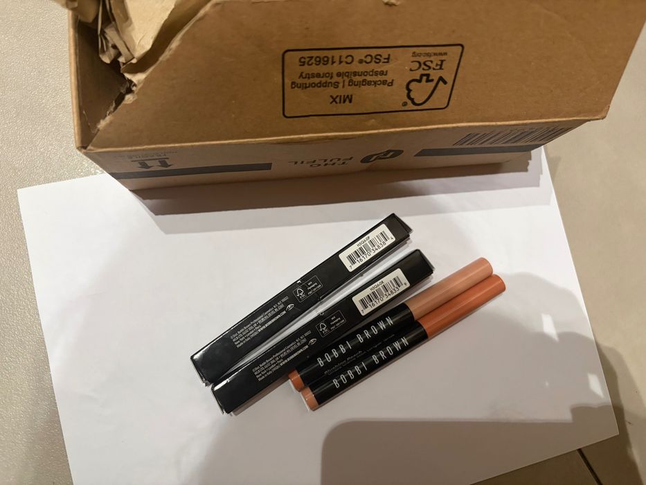 Bobbi Brown- long wear cream shadow stick- coral sunset , blushing peach