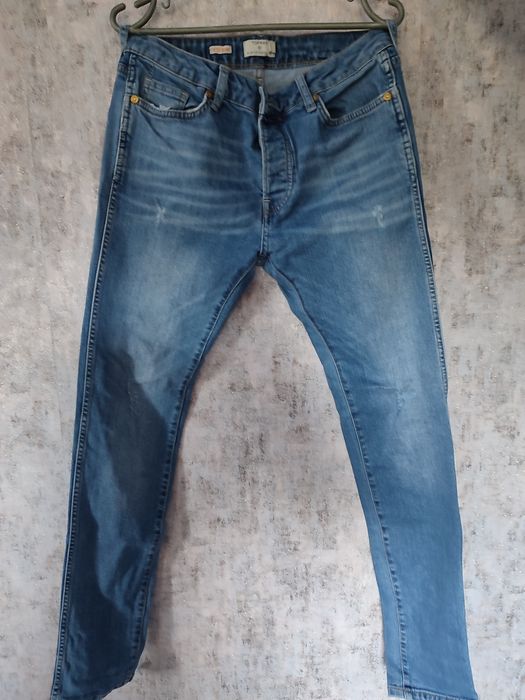 Джинси на підлітка