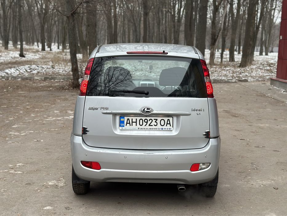 Продам машину в рідній фарбі з мінімальним пробігом 30 тис км