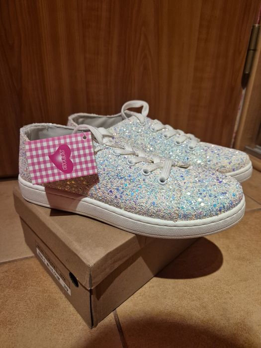 Nowe buty sportowe damskie/dziewczęce z brokatem