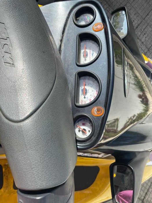 Mota de água Kawasaki ZXI 1100 com atrelado - Excelente estado