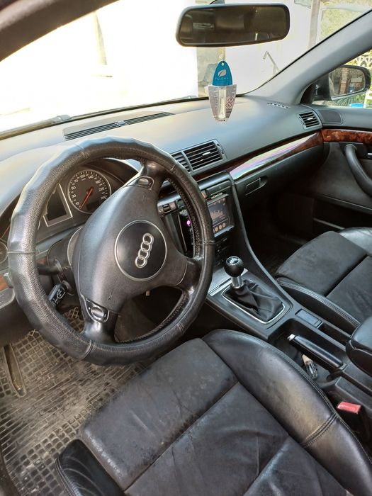 Автомобіль Ауді А4 В6