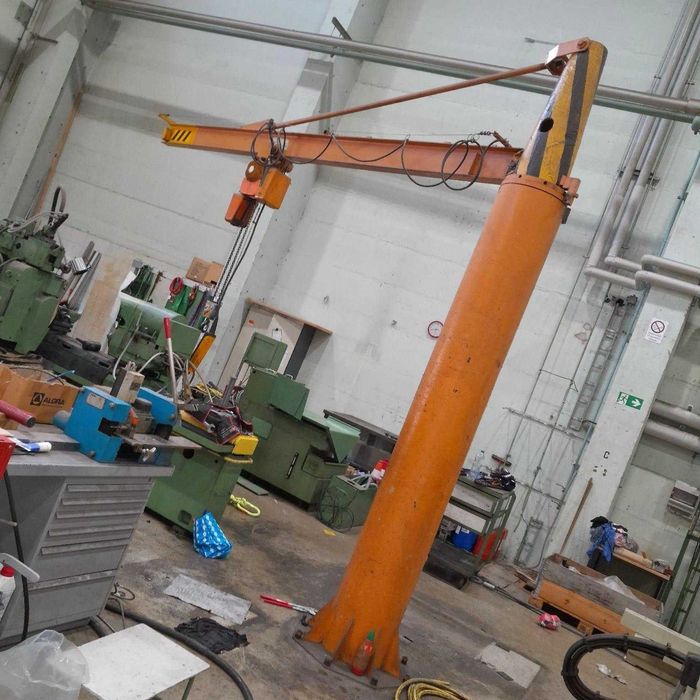 Żuraw słupowy obrotowy 360° 1T 1000kg – ramię 4,12 m – wys. 3,12 m