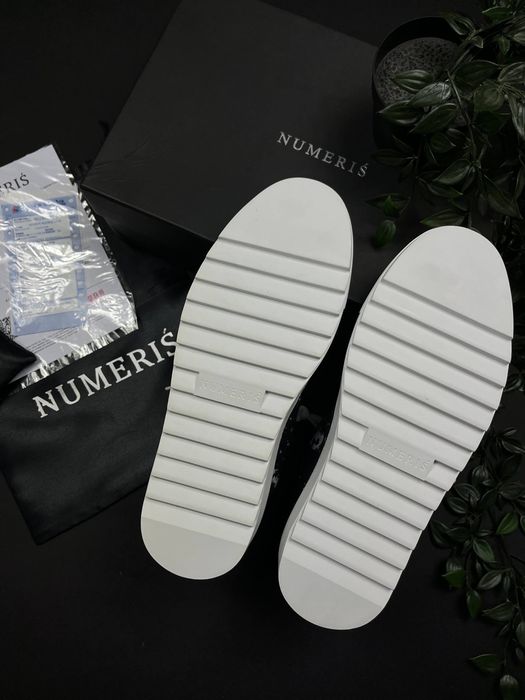 Кросовки Numeris.