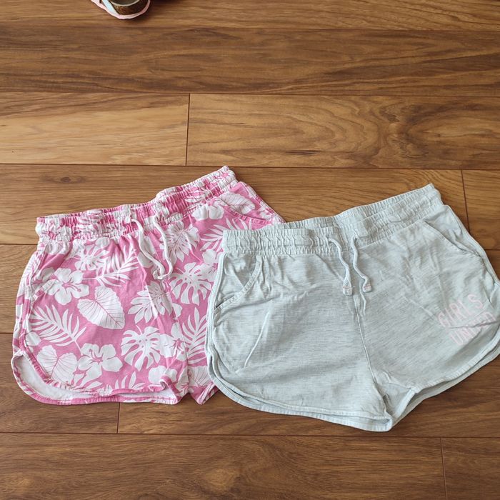 Zestaw bawełnianych szortów r 146