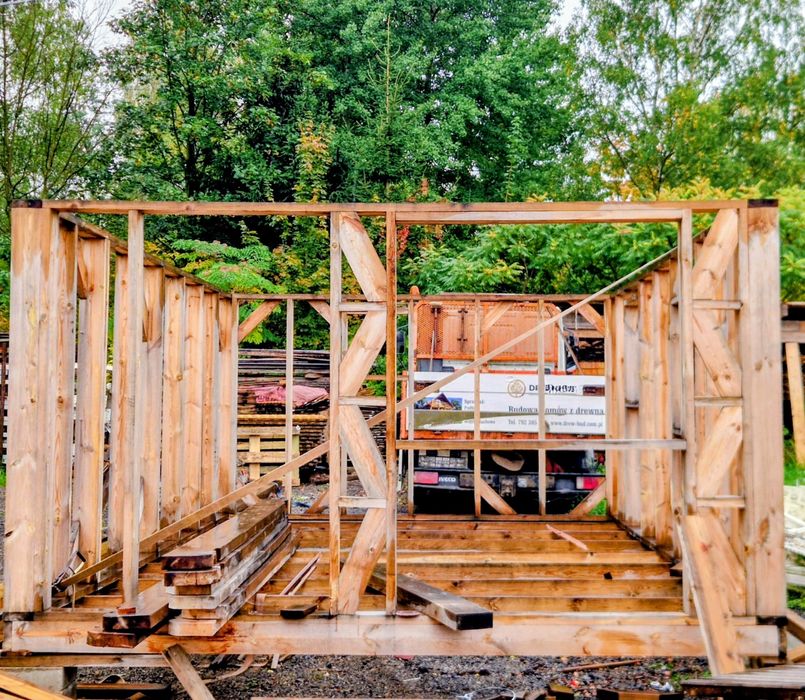 Konstrukcja drewniana 6×4 m z legarami