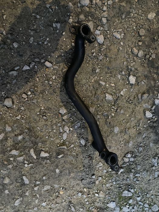 патрубок компресора 3.0 tfsi 06e121083