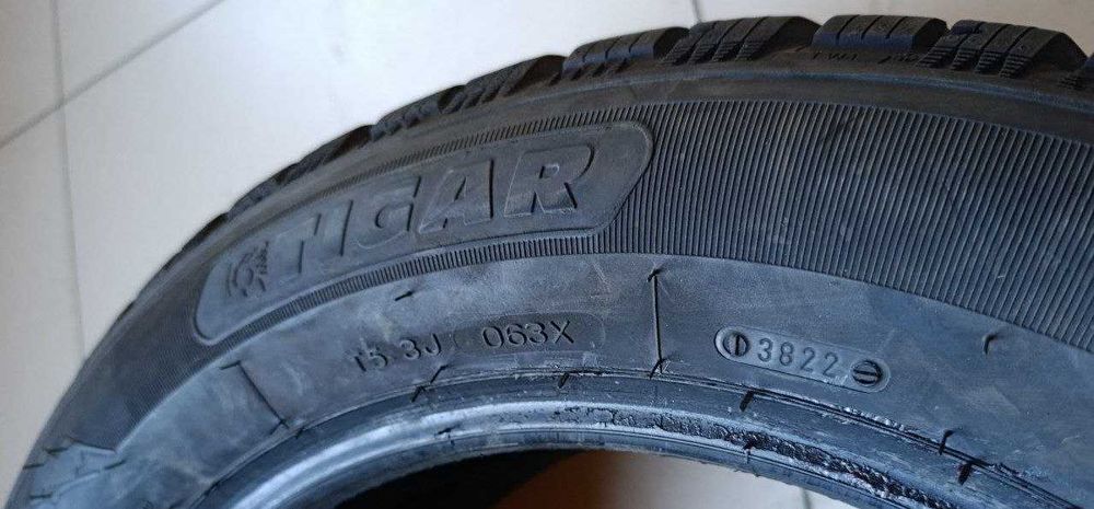 Пара шин б/у 235/55R18 104H Tigar SUV Winter